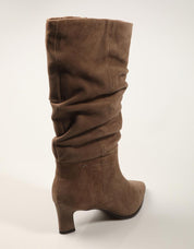 BOTAS TAMARIS BOTA ARRUGADA TAUPE en color Taupe