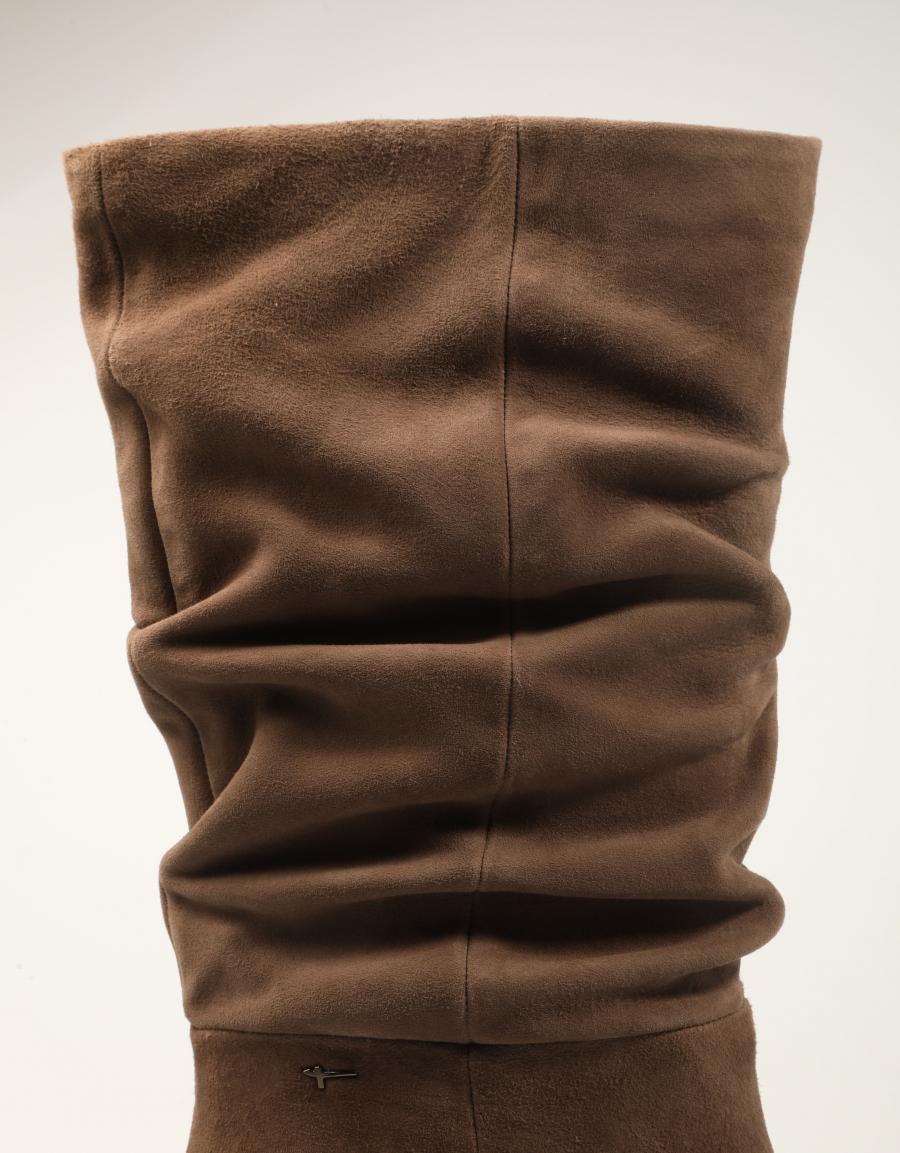 BOTAS TAMARIS BOTA ARRUGADA TAUPE en color Taupe