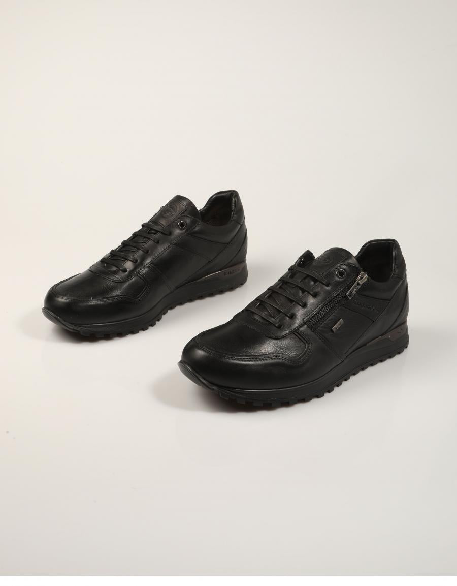 ZAPATILLAS KANGAROOS DEPORTIVO NEGRO en color Negro