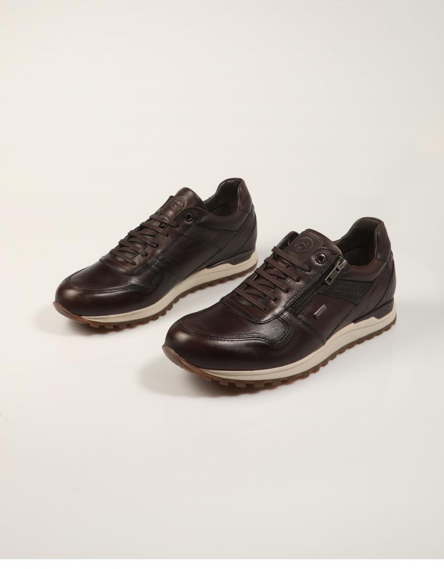 ZAPATILLAS KANGAROOS DEPORTIVO MARRON en color Marron