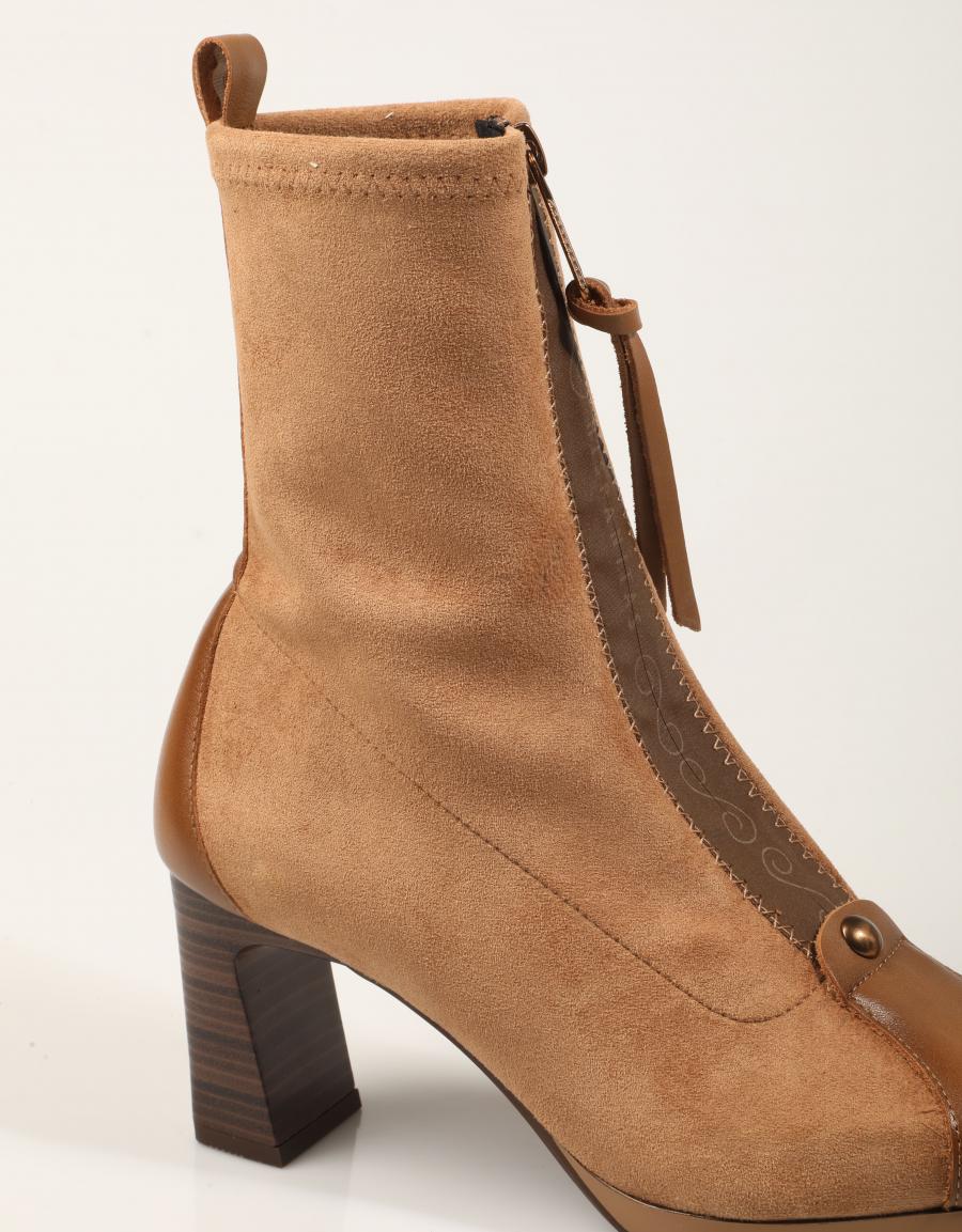 BOTINES HISPANITAS BOTIN CREMALLERA HONEY en color Beige