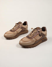 ZAPATILLAS HISPANITAS SNEAKER CASTORO/TOPO en color Beige