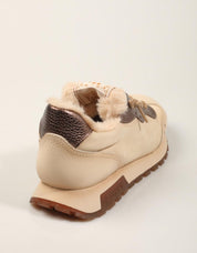 ZAPATILLAS HISPANITAS ZAPATILLA BUTTER/TOPO en color Beige