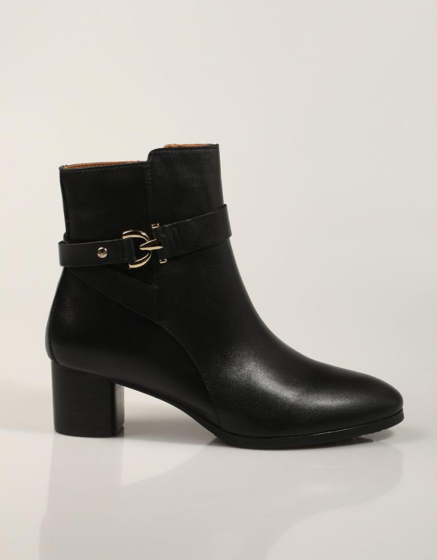 BOTINES PIKOLINOS CALAFAT W1Z 8914 BLACK en color Negro