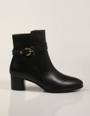BOTINES PIKOLINOS CALAFAT W1Z 8914 BLACK en color Negro