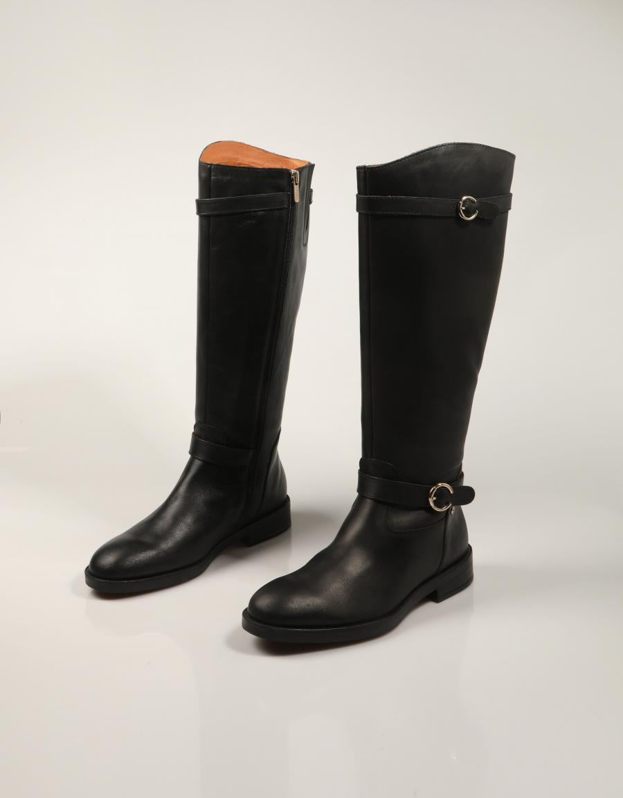 BOTAS PIKOLINOS PUERTOLLANO W3C 9632 black en color Negro