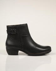 BOTINES PIKOLINOS UTIEL W7P 8501 BLACK en color Negro