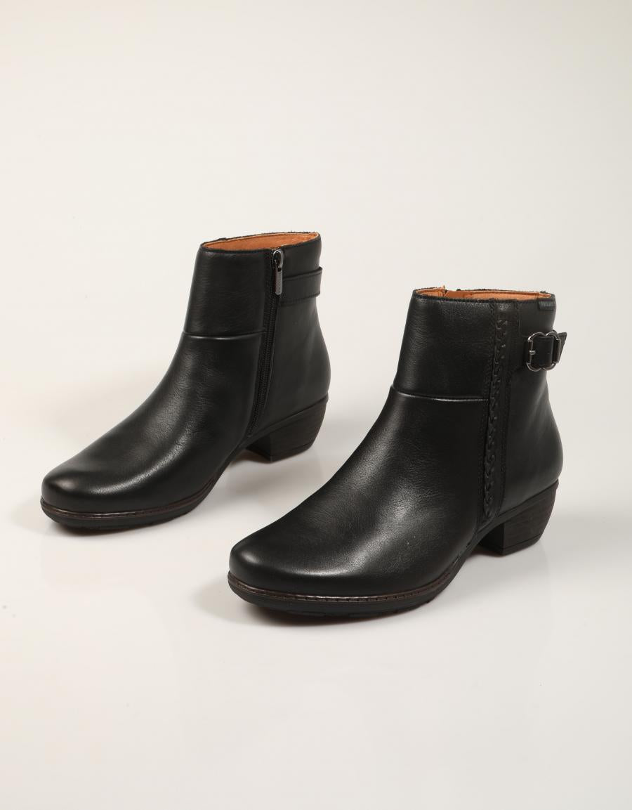 BOTINES PIKOLINOS UTIEL W7P 8501 BLACK en color Negro