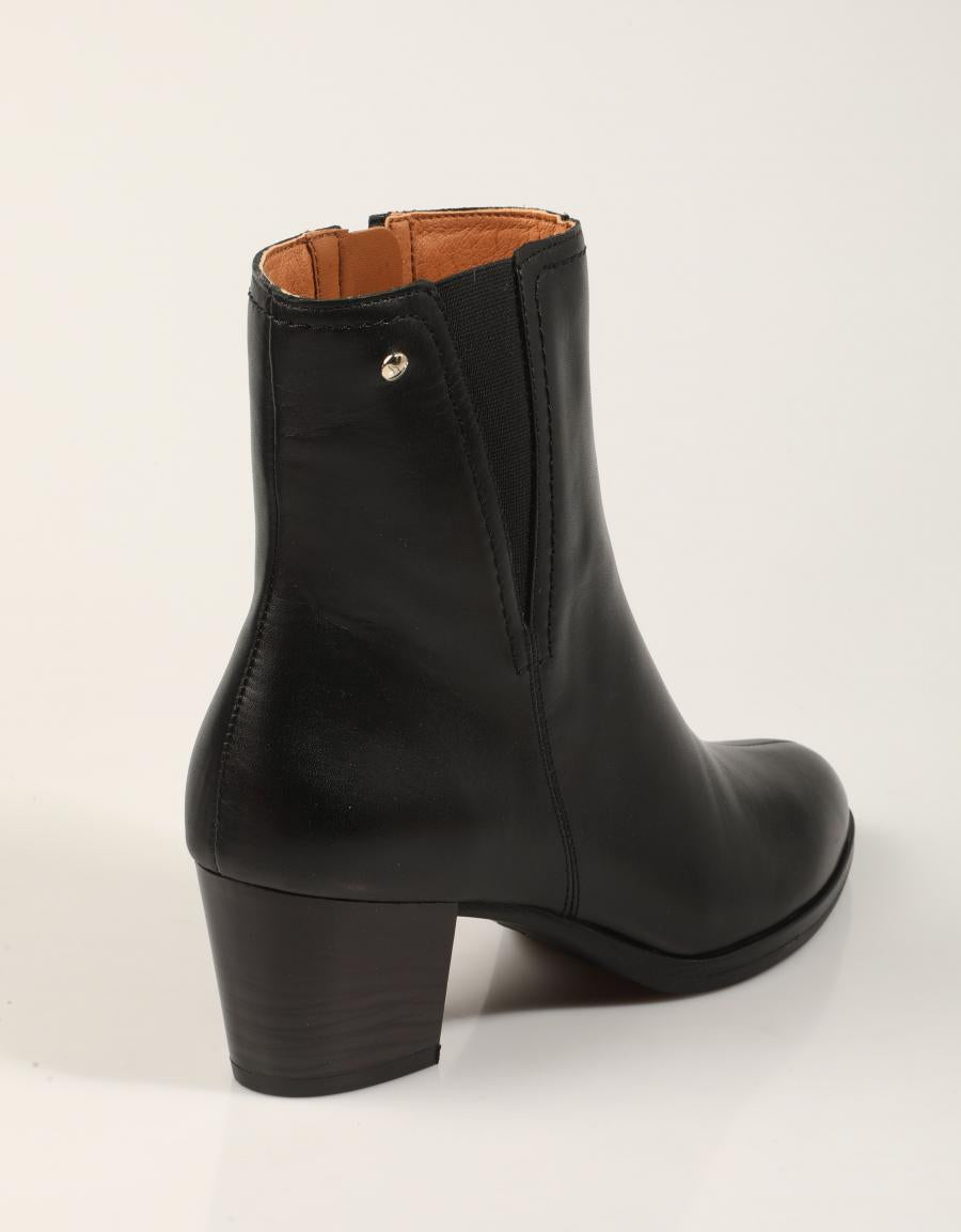 BOTINES PIKOLINOS ZAMORA WOE 8628 BLACK en color Negro