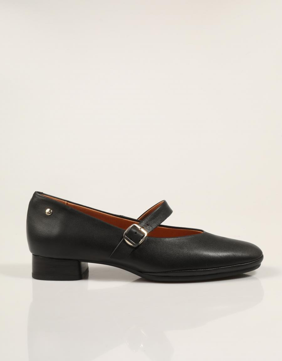 ZAPATOS PIKOLINOS UBEDA HAW2N 5592CO BLACK en color Negro