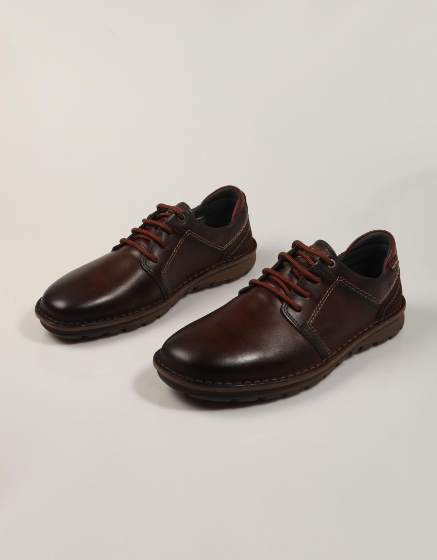 ZAPATOS SPORT PIKOLINOS BAEZA M2T 4342C1 OLMO en color Marron