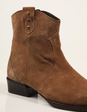 BOTINES LUCIA VIGUERA BOTIN VITELO VISON en color Cuero