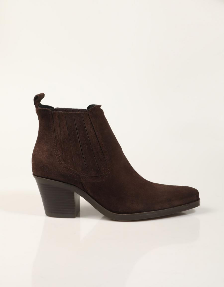 BOTINES LUCIA VIGUERA BOTIN VITELO CAOBA en color Marron