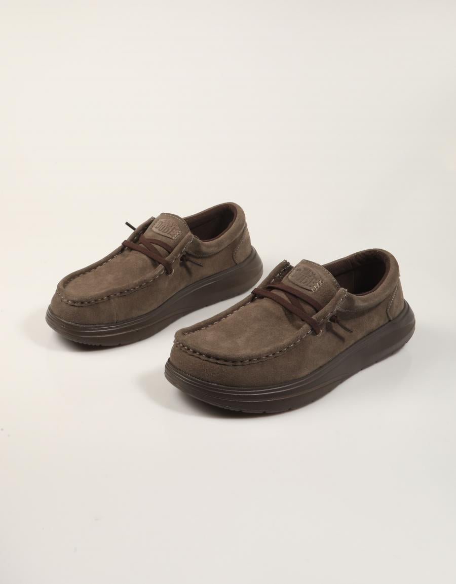 ZAPATOS DUDE WALLY COMF MAJOR BROWN 41975 en color Marron