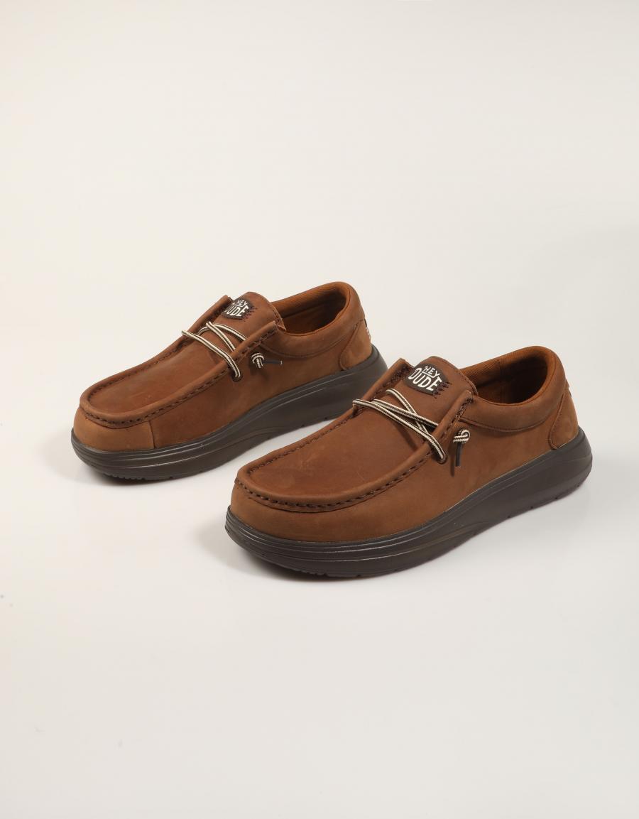 ZAPATOS DUDE WALLY COMF 45412 ROBE BROWN en color Marron