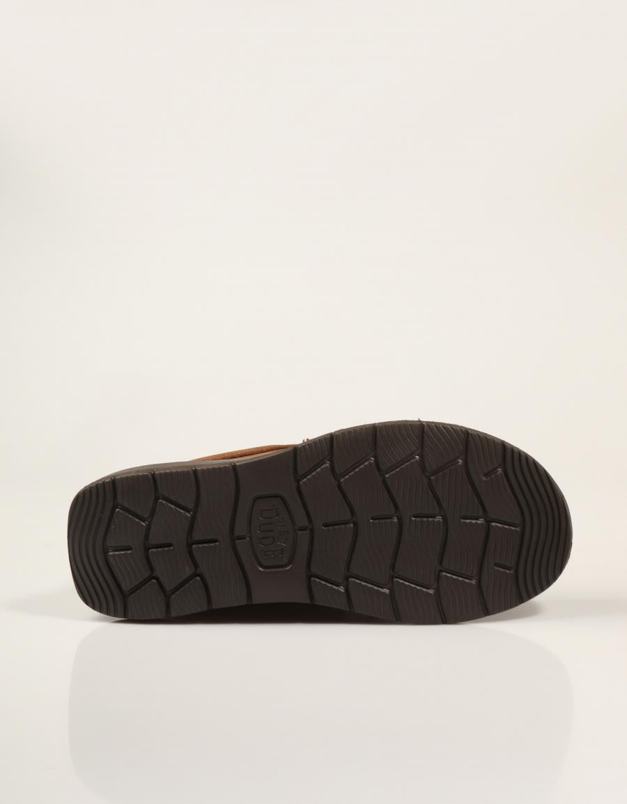 ZAPATOS DUDE WALLY COMF 45412 ROBE BROWN en color Marron