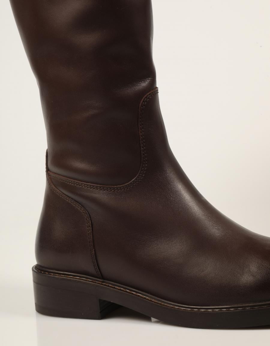 BOTAS MARCHA BOTA MONTAR VALNUT en color Marron