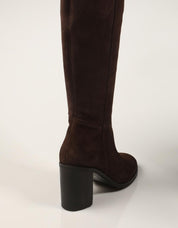 BOTAS MARCHA BOTA LISA SUEDE ROTE en color Marron