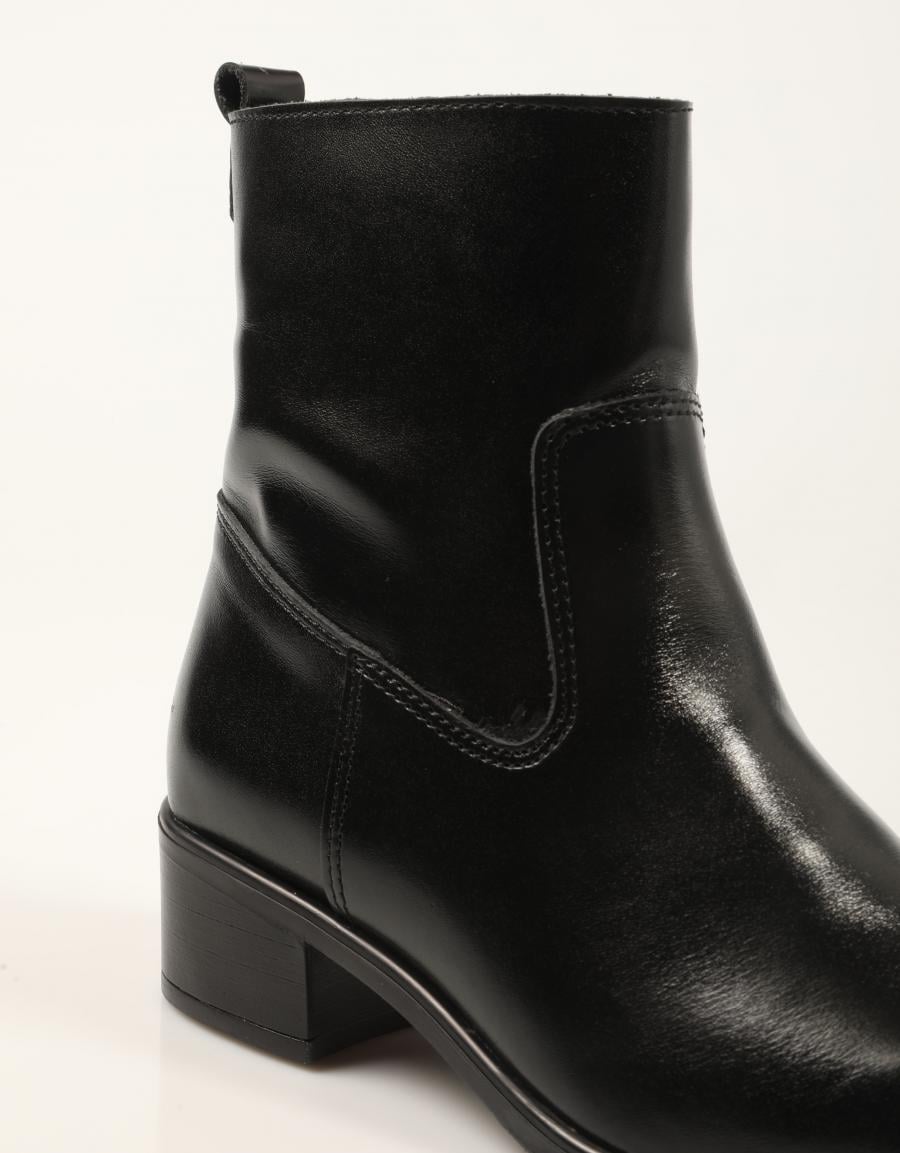 BOTINES REBECCA HOPE BOTIN NEGRO en color Beige