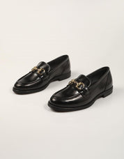 ZAPATOS REBECCA HOPE MOCASIN ESTRIBO NEGRO en color Negro