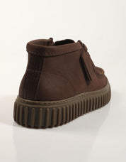 BOTINES CLARKS TORHILL HI DARK BROWN 26327242 305049 en color Marron
