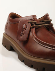 ZAPATOS SPORT CLARKS CLEYHILL SEAM BROWN LEATHER 26186417 en color Marron
