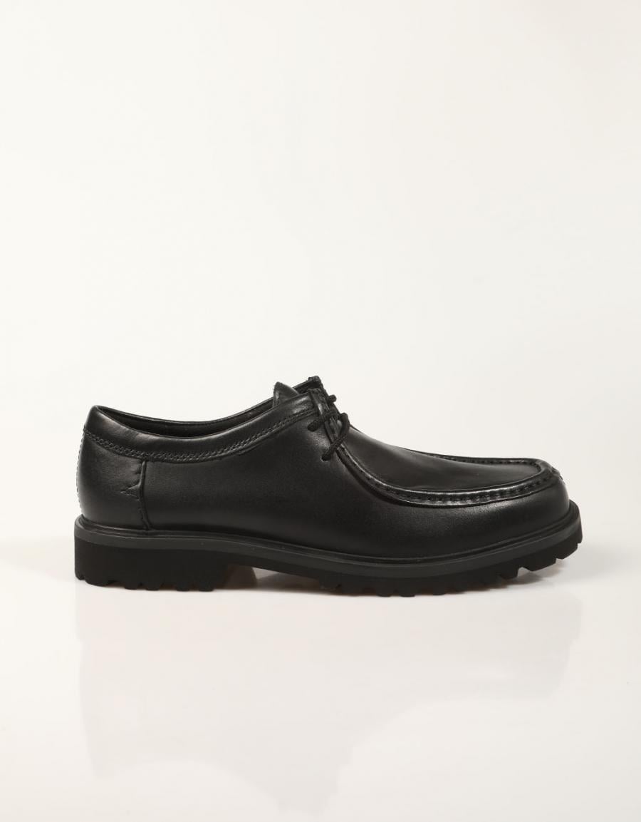 ZAPATOS SPORT CLARKS BERWICK SEAM BLACK 26183729 en color Negro