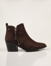 BOTINES REFRESH BOTIN MARRON en color Marron