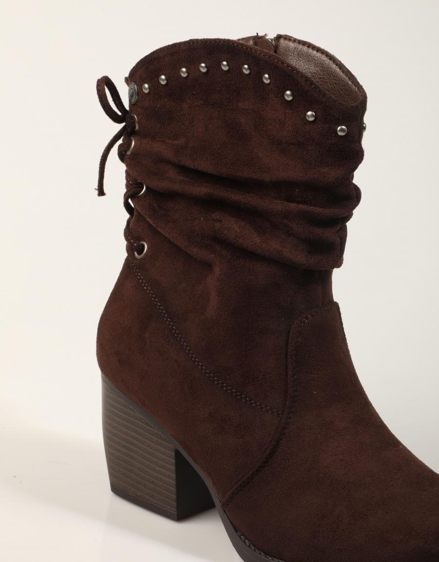 BOTINES REFRESH BOTIN CAMPERO MARRON en color Marron