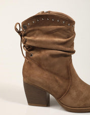 BOTINES REFRESH BOTIN CAMPERO TAUPE en color Taupe