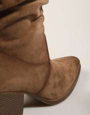 BOTAS REFRESH BOTA CAMPERA TAUPE en color Taupe