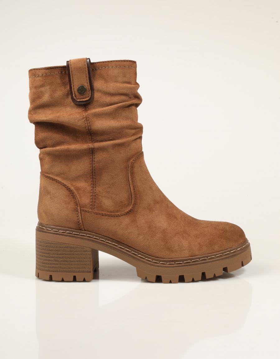 BOTINES REFRESH BOTA ARRUGADA TAUPE en color Taupe