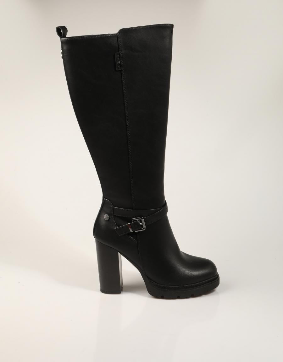 BOTAS REFRESH BOTA HEBILLAS NEGRO en color Negro