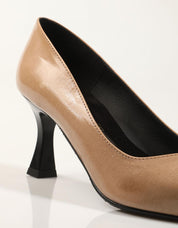 ZAPATOS VESTIR REBECCA HOPE SALON KROKANTE FANGO en color Taupe