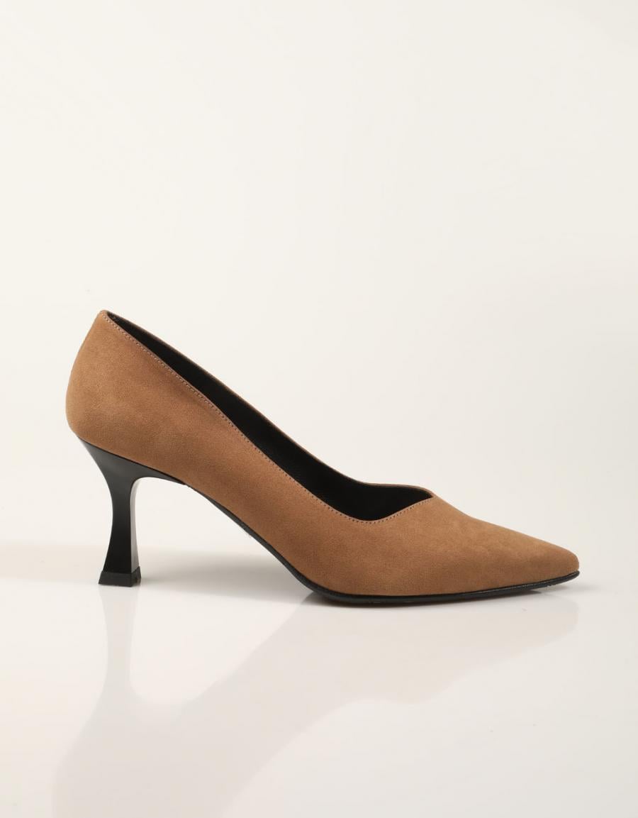 ZAPATOS VESTIR REBECCA HOPE SALON ANTE TAUPE en color Taupe
