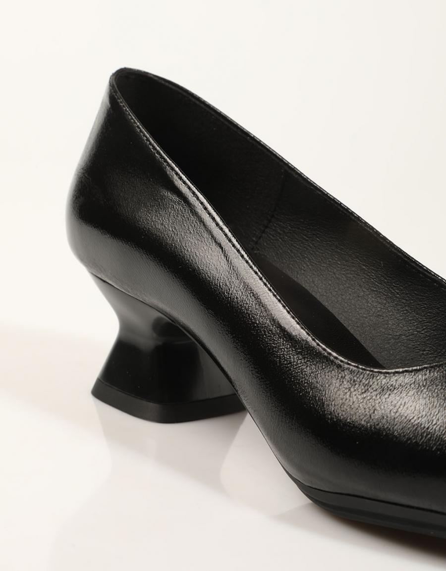 ZAPATOS VESTIR REBECCA HOPE SALON KROKANTE NEGRO en color Negro