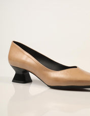 ZAPATOS VESTIR REBECCA HOPE SALON KROKANTE FANGO en color Taupe