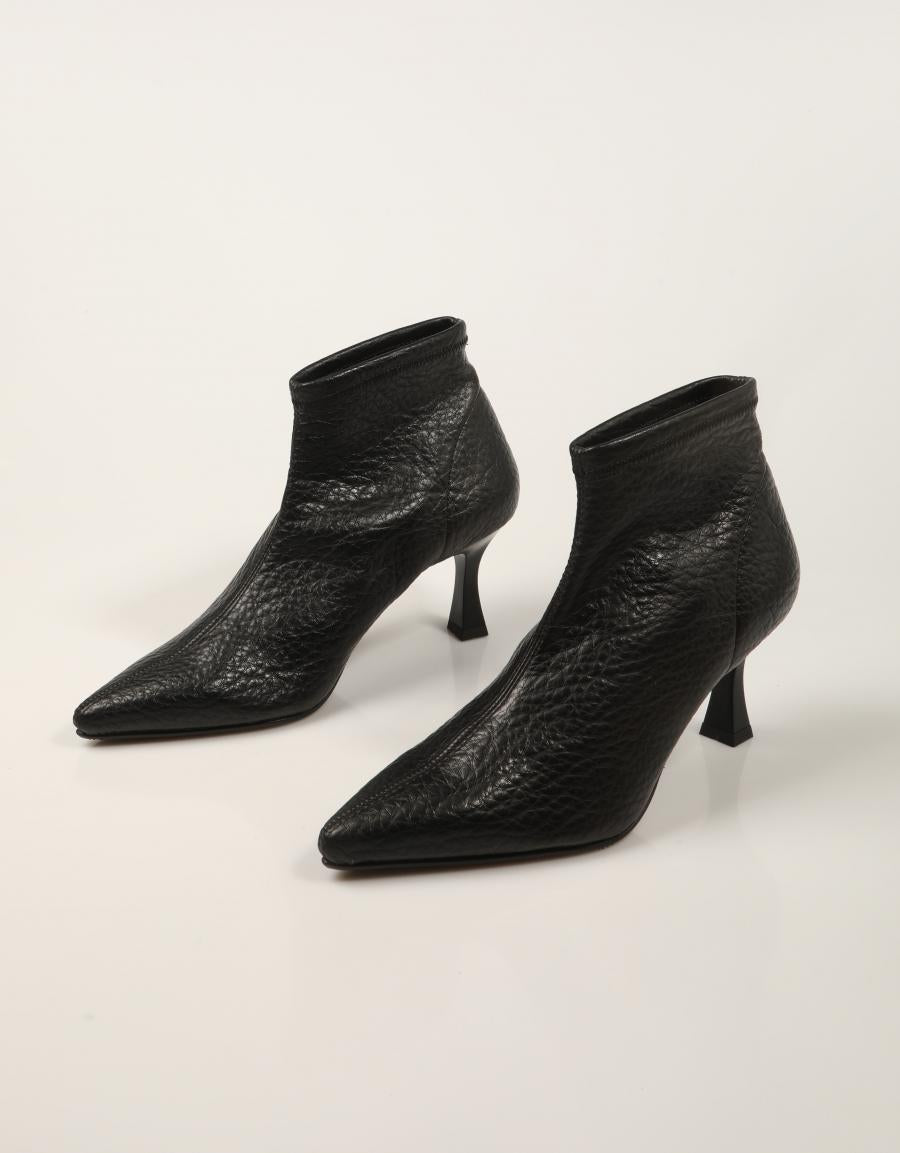 BOTINES REBECCA HOPE BOTIN MUFLONE NEGRO en color Negro