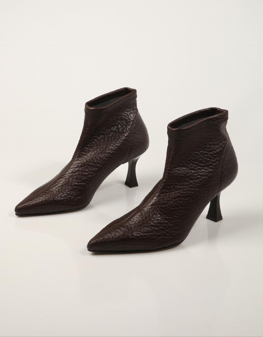 BOTINES REBECCA HOPE BOTIN MUFLONE MORO en color Marron