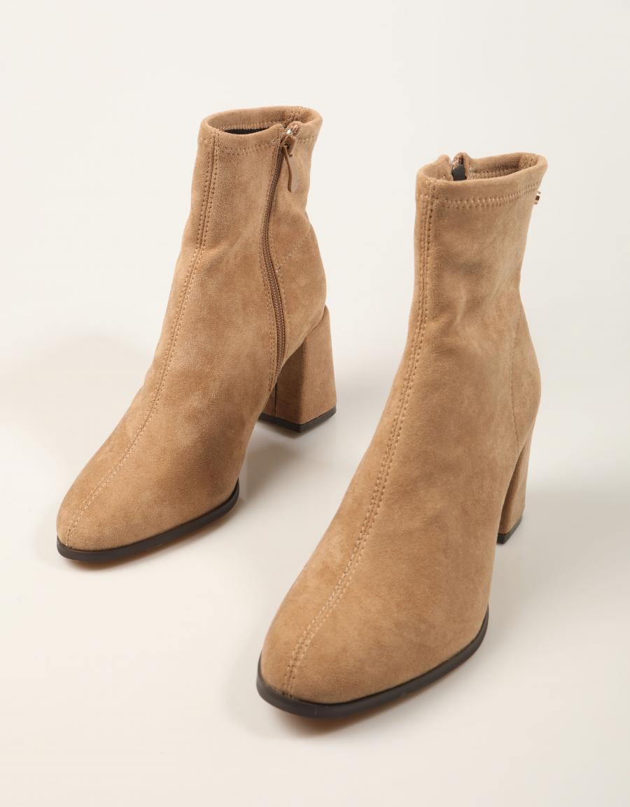 BOTINES CARMINA HILTON BOTIN SUEDE SAND en color Beige