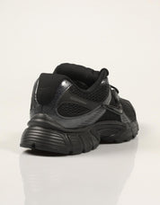 ZAPATILLAS NIKE V5 RNR BLACK 20125228 en color Negro