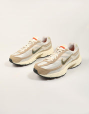 ZAPATILLAS NIKE INITIATOR LIGHT BONE HJ7683 en color Beige