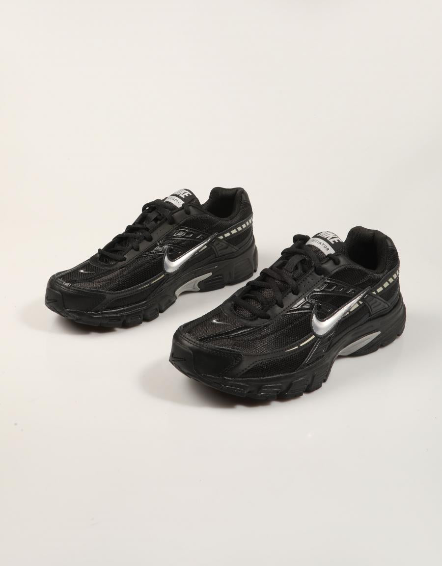 ZAPATILLAS NIKE INITIATOR BLACK IB4595 en color Negro