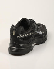 ZAPATILLAS NIKE INITIATOR BLACK IB4595 en color Negro