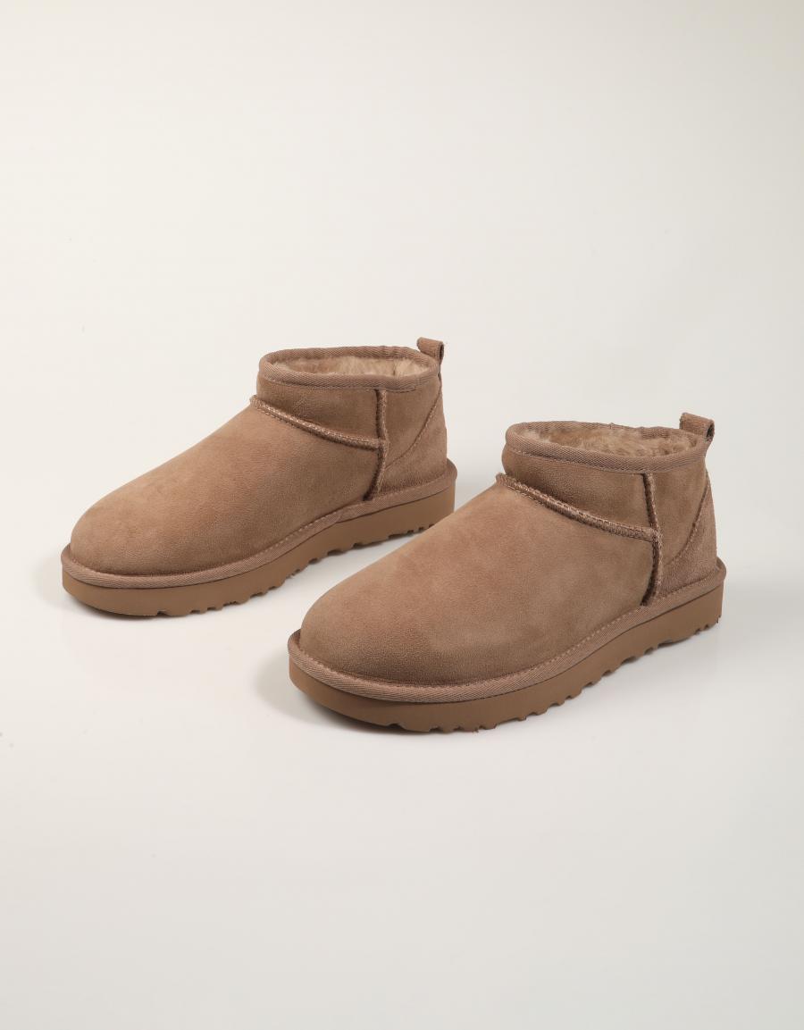 BOTINES UGG ULTRA MINI CARIBOIU 1116109 en color Taupe