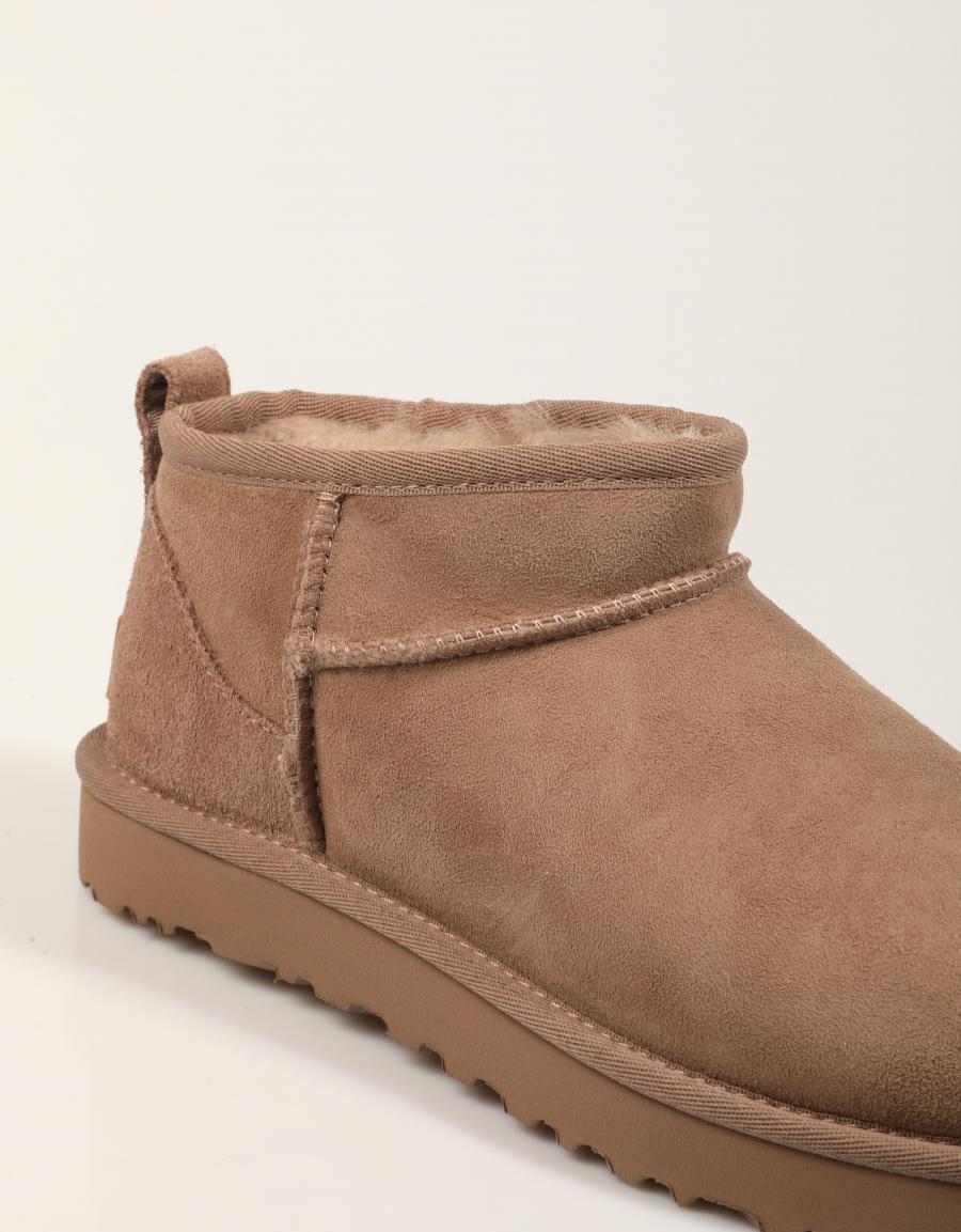 BOTINES UGG ULTRA MINI CARIBOIU 1116109 en color Taupe