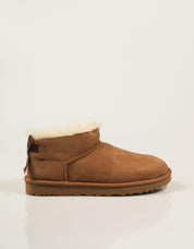 BOTINES UGG MINI BAILEY CHESNUT 1185491 en color Cuero