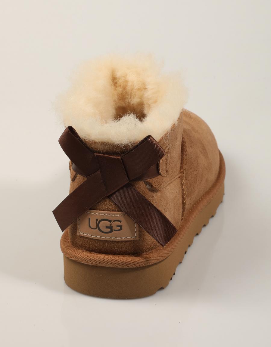 BOTINES UGG MINI BAILEY CHESNUT 1185491 en color Cuero