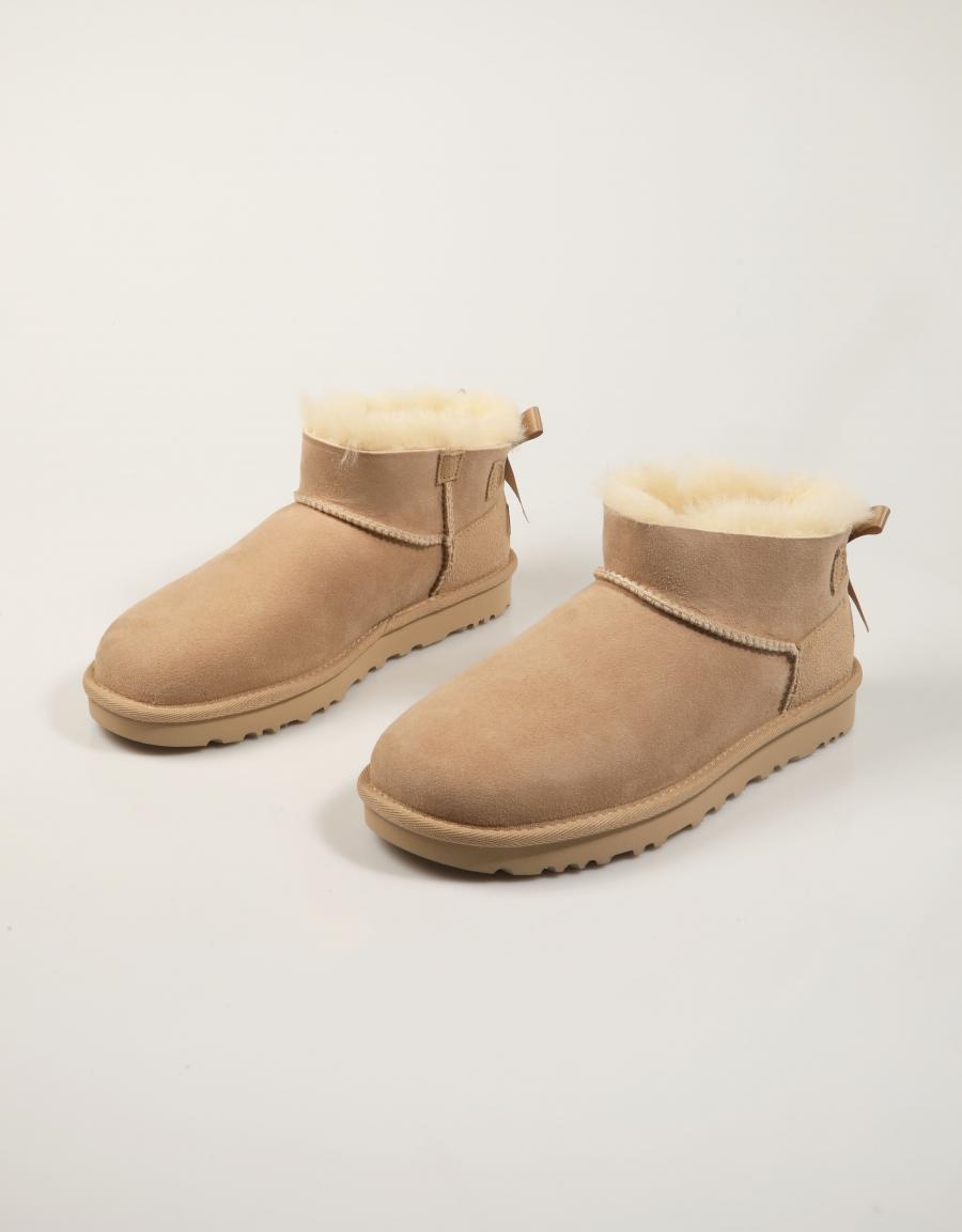 BOTINES UGG MINI BAILEY SAND 1185491 en color Beige