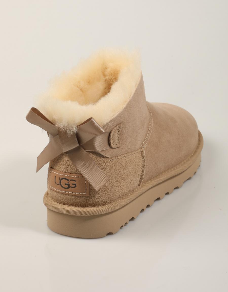 BOTINES UGG MINI BAILEY SAND 1185491 en color Beige
